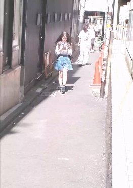 68402电梯里偶遇jk短裙女同学视频