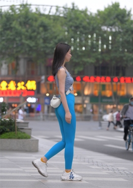 5176蓝色瑜伽k【556P】逛街的蓝色紧身瑜伽裤大长腿美女套图