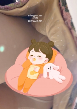 71367和闺蜜逛商场的短裙长腿小姐姐视频