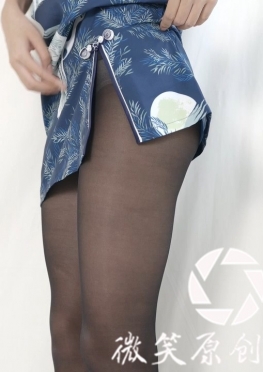 59995穿旗袍的黑丝足大长腿翘臀美女视频
