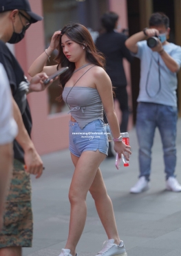 4966牛zdk【171P+1V】逛街的牛仔热裤丰满可爱小姐姐套图视频