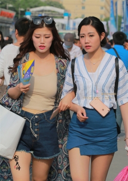 【车展围场也疯狂】三五成**（45P）