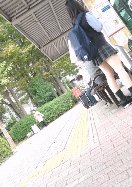 71155在超市里买东西的jk短裙长腿小姐姐视频