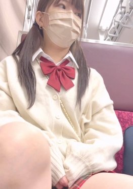 68346戴口罩的jk短裙小姐姐女同学和我对视视频