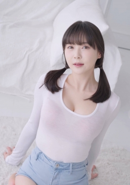 72376-72400在家里换装的比基尼皮肤白皙的小姐姐视频