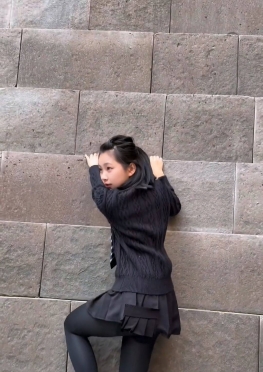 75489-75490可爱的厚黑小姐姐大长腿美女视频