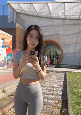 71375逛街的灰色紧身裤瑜伽裤长腿小姐姐视频