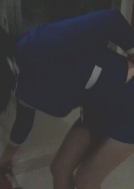 73732身材丰满的短裙肉丝足长腿美女在楼梯换小姐姐视频