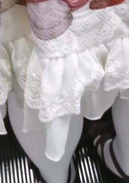 66396-66400乘坐电梯的牛仔热裤长腿女孩视频