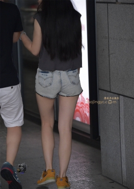 翘Tun，短裤妹妹最美小姐姐