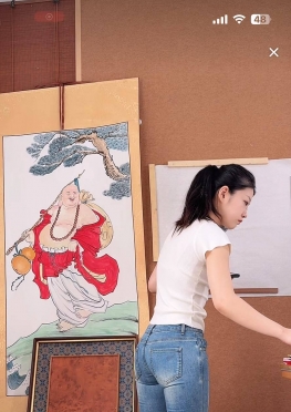 75479-75485爱画画的紧身牛仔裤大妹生美女视频