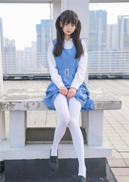 稚G-NO.002【79P1V】天台上连衣裙白丝小姐姐套图视频