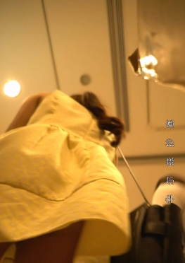 69359-69360逛街的短裙肉丝长腿女孩视频