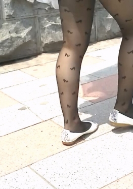 65287-65300街拍论坛黑丝足大长腿美女视频