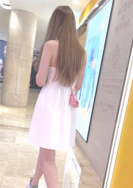 68469逛商场的短裙小姐姐视频