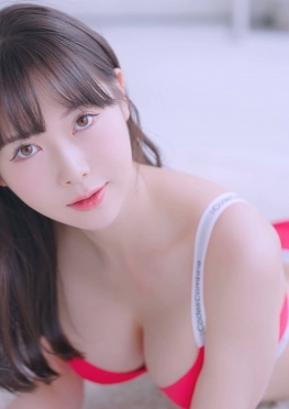 72501-72515在家里换装的比基尼丰满长腿美女视频