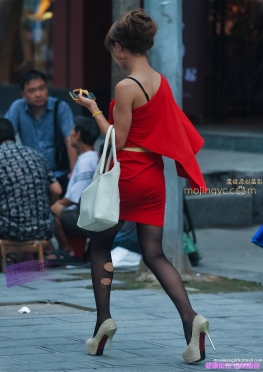 红裙，破洞小姐姐（13P）