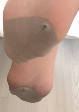 68411-68412五六位短裙黑丝肉丝足大长腿女孩子视频