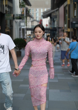 12558半tm长裙【79P】半透明长裙漂亮小姐姐图片