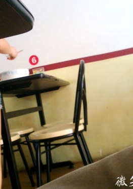 58722-58723-58724餐馆里的牛仔热裤翘臀美女老板娘视频