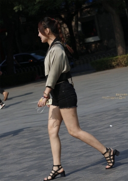 紧绷的热裤小姐姐小妹 [12P]