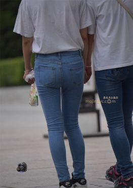 紧身牛仔裤妹妹