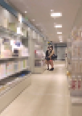 71156-71157在超市里买东西的jk短裙长腿小姐姐两位视频