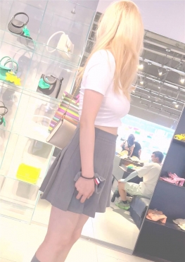 68618逛鞋店买鞋子换鞋子的jk短裙长腿女孩子视频