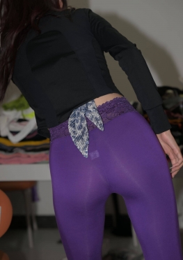 7146碧Y紫色瑜J【1558P】调皮可爱的紧身裤大长腿美女套图
