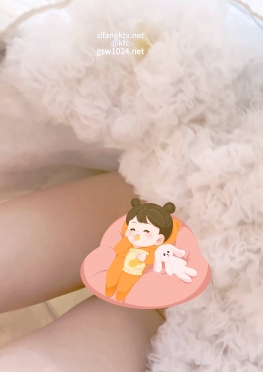 71368和朋友逛街的短裙洛丽塔长腿小姐姐视频