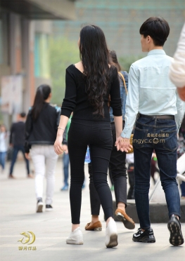 长发黑裤妹----（14P）