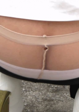 70901-70905天台上的黑色紧身裤大长腿美女视频