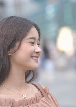 75431-75432逛街的短裙笑容甜美小姐姐视频